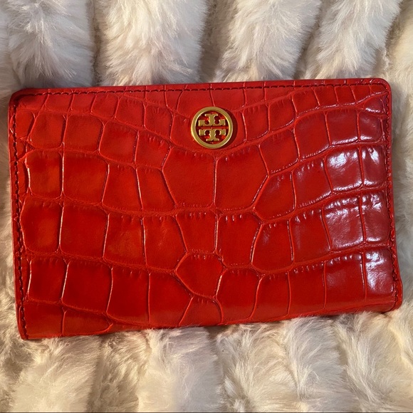 Tory Burch Handbags - Tory Burch Parker Embossed Slim Wallet